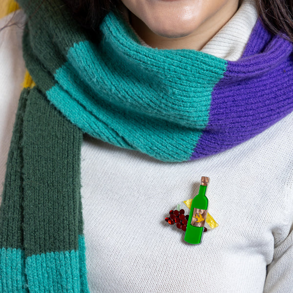 Rouge ou Blanc? Brooch