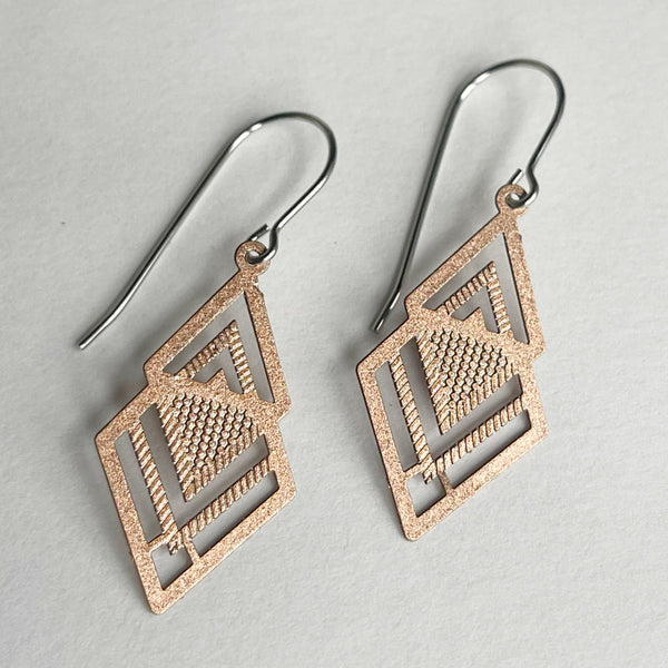 Niomi Earrings - Metallic Coffee
