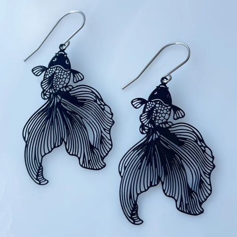 Suki Black Earrings