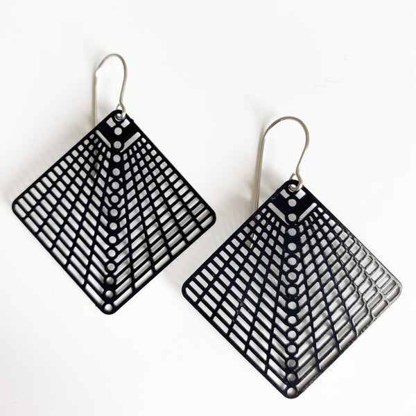 Diamonds Earrings - Black