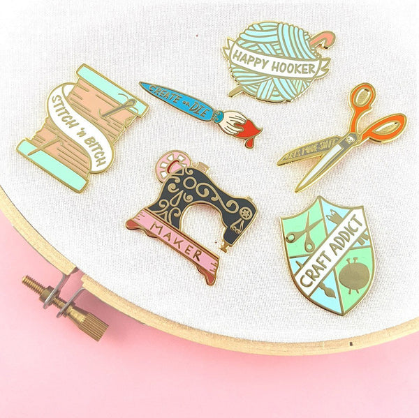 Craft Addict Lapel Pin